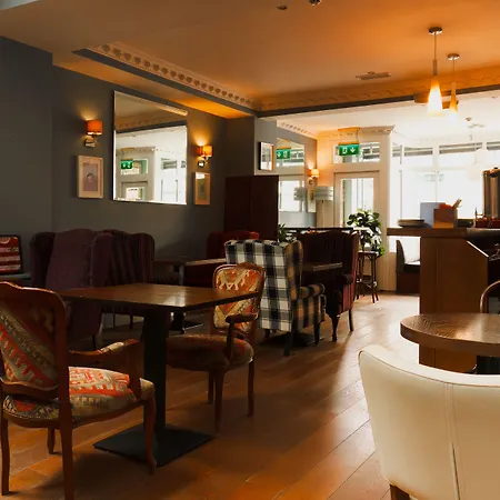 Phoenix Park Otel