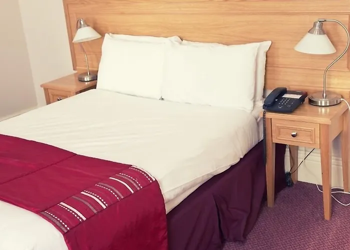 Phoenix Park Hotel 3*