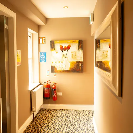 Phoenix Park Hotel 3*
