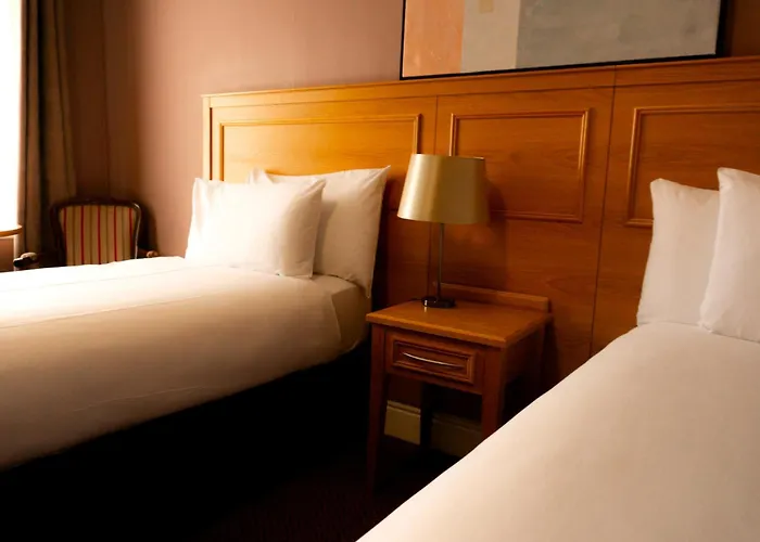 Phoenix Park Hotel 3*