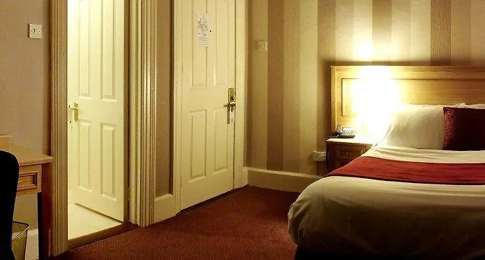 Phoenix Park Hotel 3*