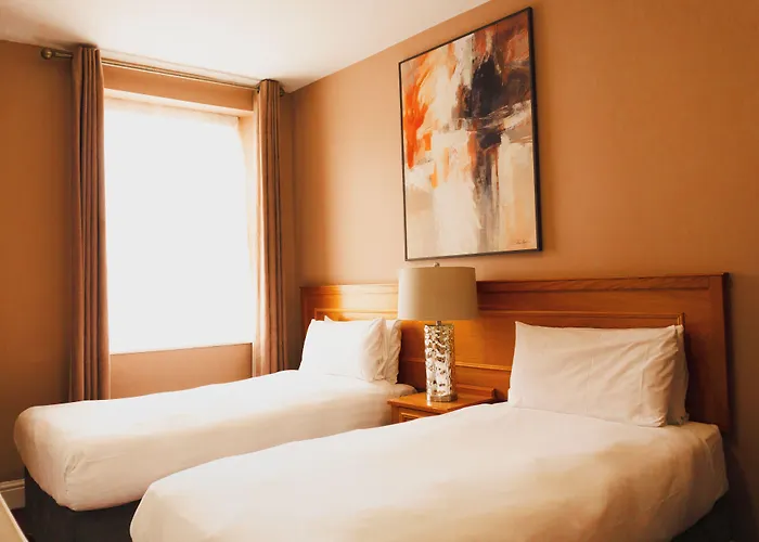 Phoenix Park Hotel 3*